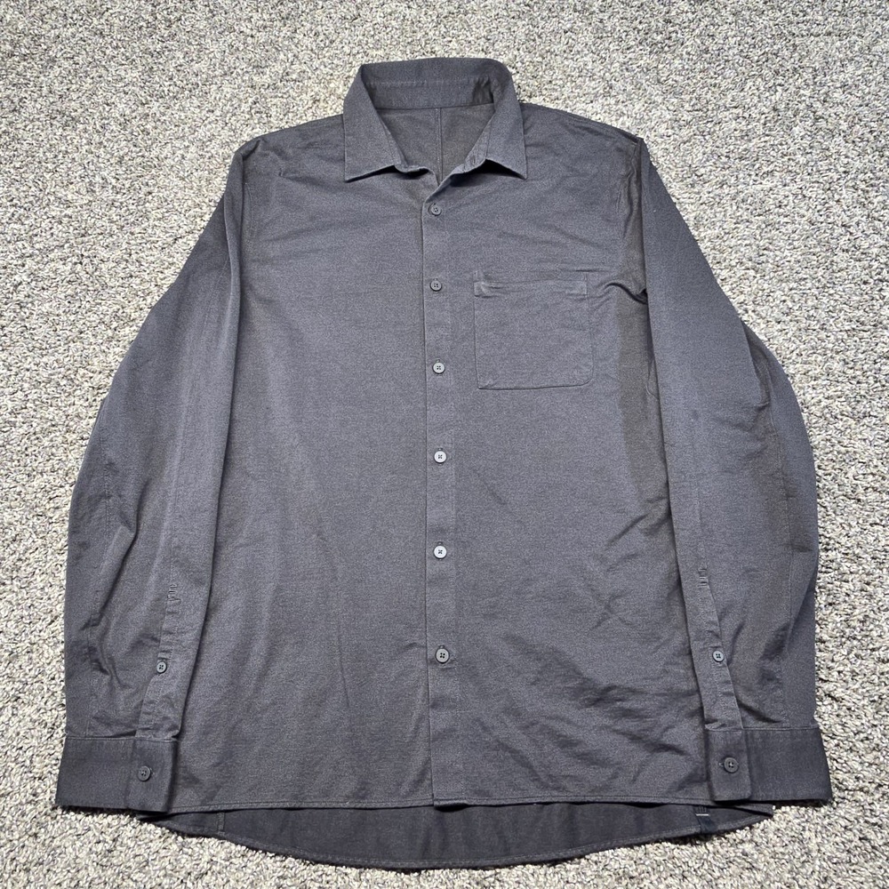 Lululemon Commission Button Down Short Men Size Large Preppy Casual Stretch
